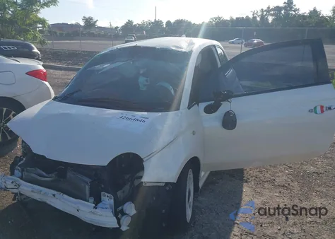 2015 Fiat 500 Battery Electric из США, поврежденный, VIN 3C3CFFGE1FT717765